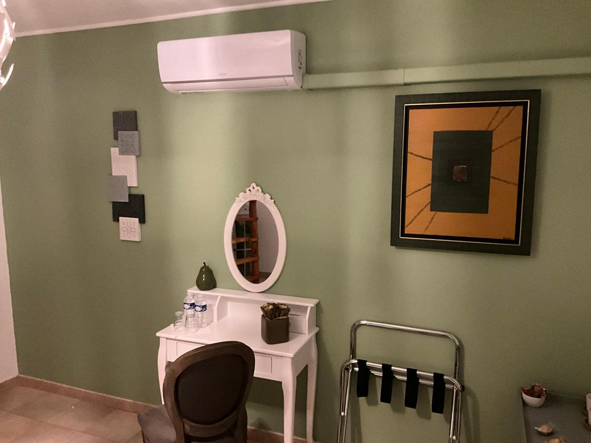 Number9 - Now With Air Conditioned Rooms Carlipa Extérieur photo