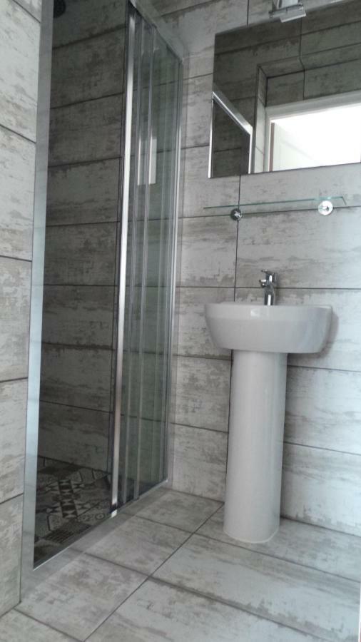 Number9 - Now With Air Conditioned Rooms Carlipa Extérieur photo